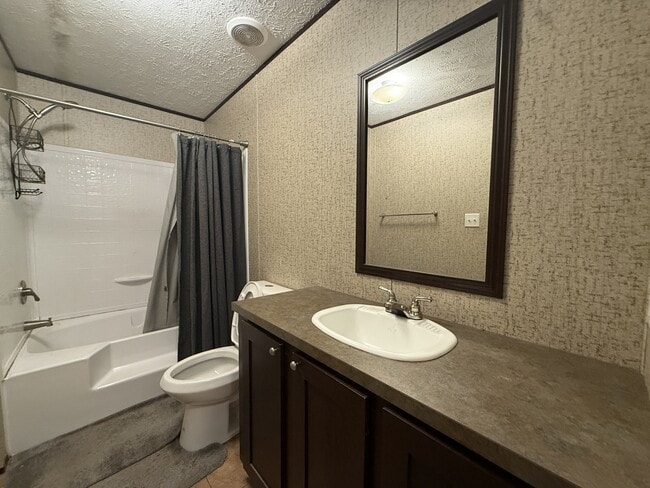 Photo - 443 Willow Run Rd