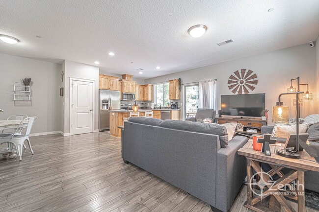 Photo - 186 N 44th Pl