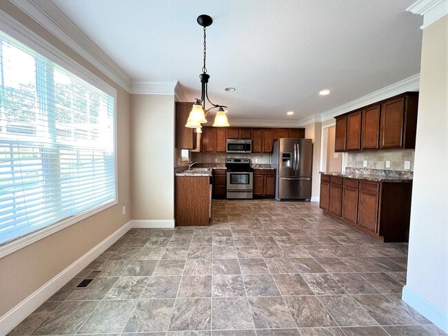 Photo - SPACIOUS 2 STORY HOME WITH 3 BEDROOM, 2.5 BATHROOM IN KARNS!!