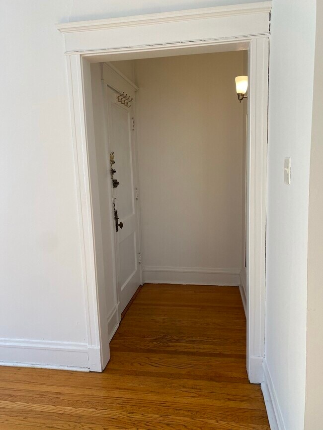 Photo - 1548 W Highland Ave