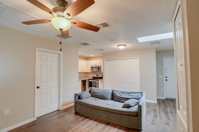 14222 Sonco Ave
