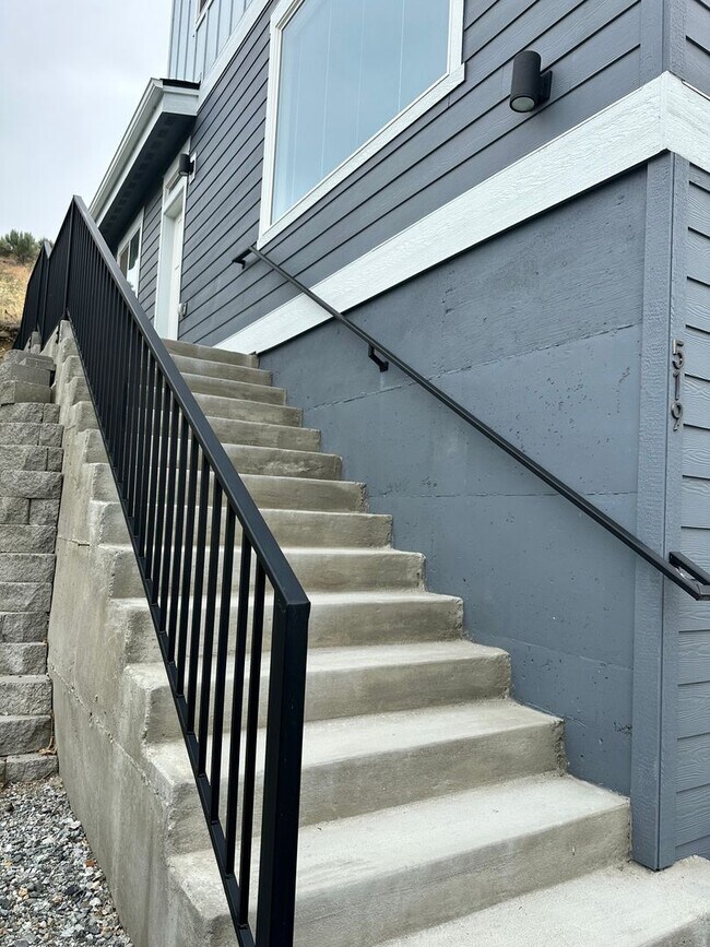 Photo - Year Round Rental- 4 bedroom, 2.5 bath in ...