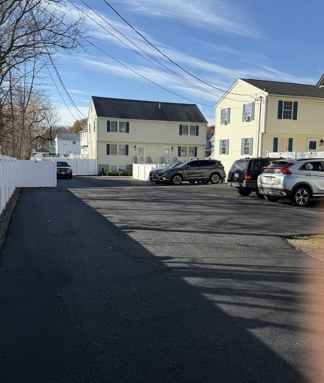 Vista de la calle - 86 Central St