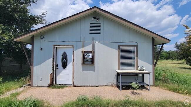 Building Photo - 113-A Draper Ln Rental