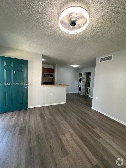 Building Photo - 6935 NW 179th St Unit 208 Rental