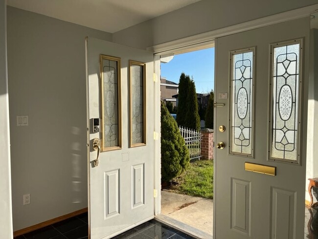 Photo - 783 E 52nd Ave