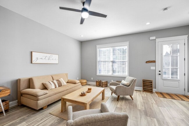 Photo - 132 Savannah Ave