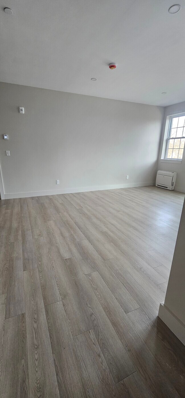 Photo - 160 Washington St