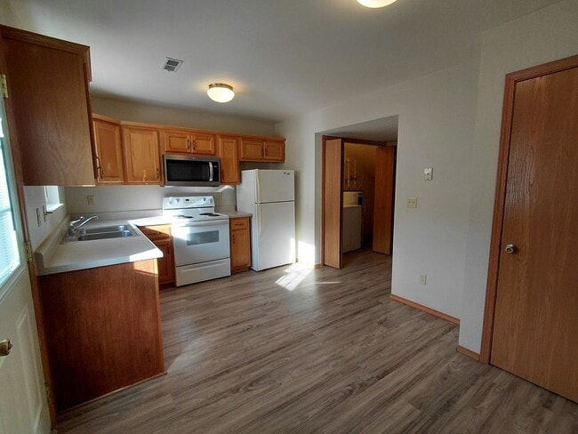 Photo - 24990 Scenic Dr Unit 24990 Scenic Dr. B