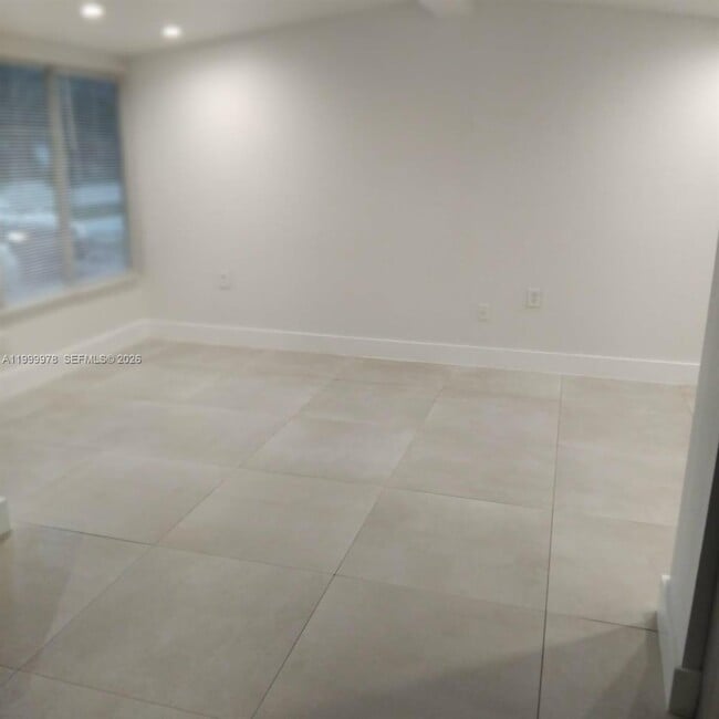 Photo - 1565 NE 48th St