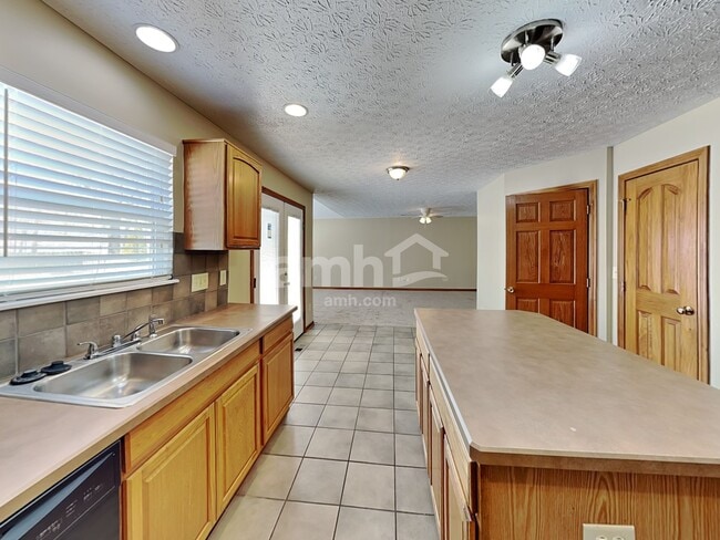 Photo - 375 Highbanks Valley Dr