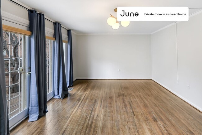 Photo - Room in Shared 7 bed/3.5 bath home Unidad A