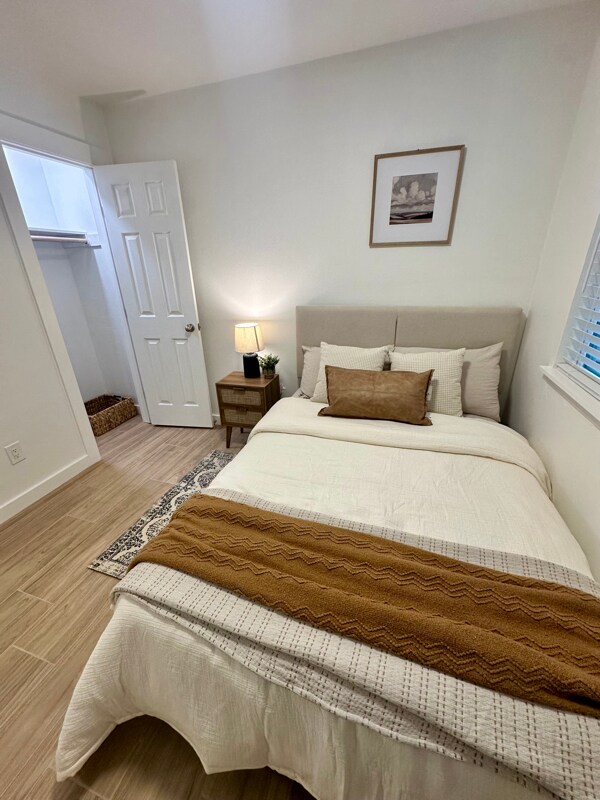 Photo - 6803 Hillcroft Dr