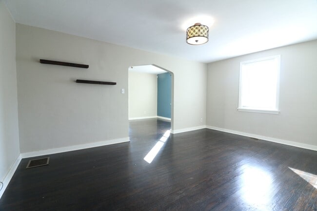 Photo - 145 Greenfield Ave