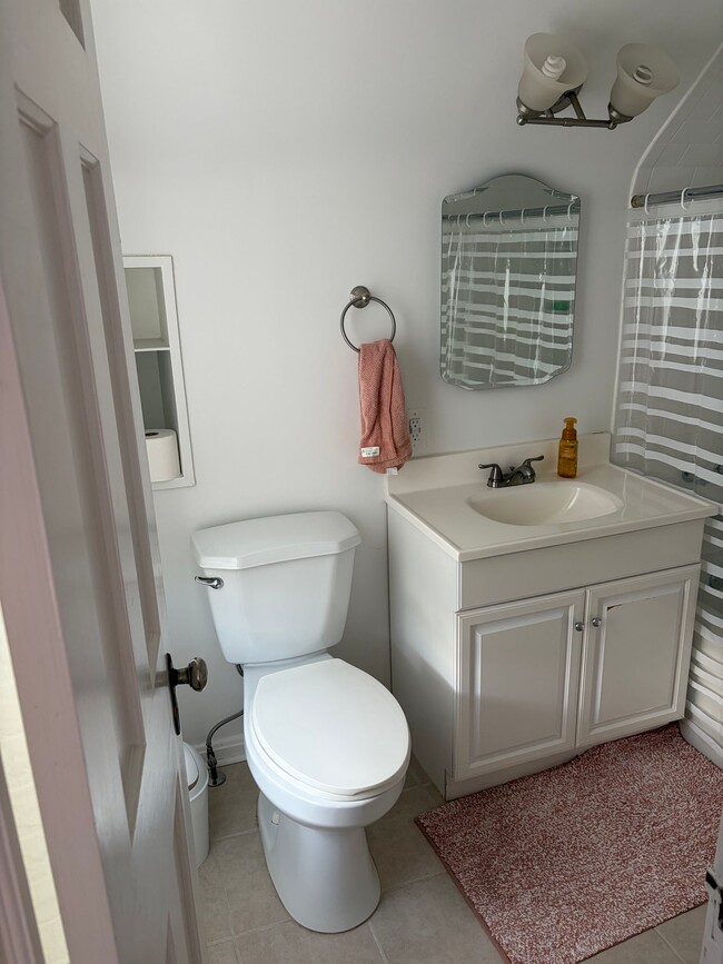 Photo - 4185 Silsby Rd