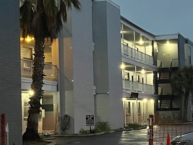 1859 Shore Dr S Unit 208