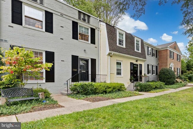 Photo - 3569 Hamlet Pl Townhome