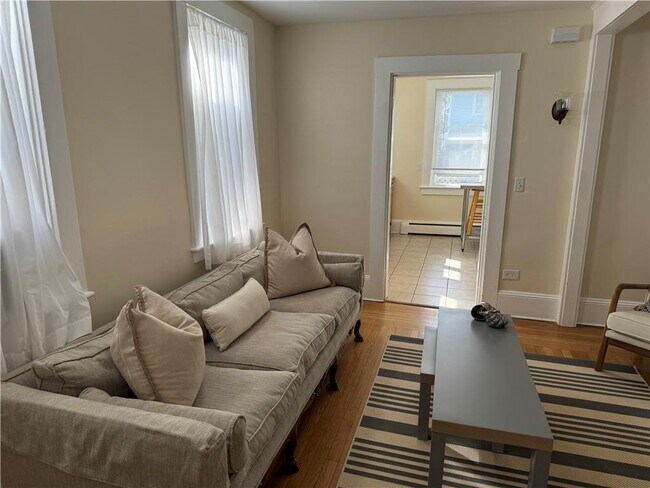 49 Connection St