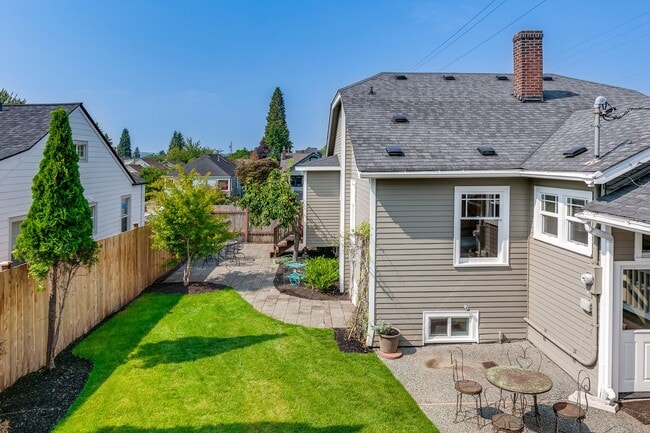 Photo - Beautiful Historic Multi Generational home in Heart of Snohomish