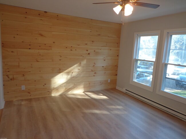 Photo - 83b N High St