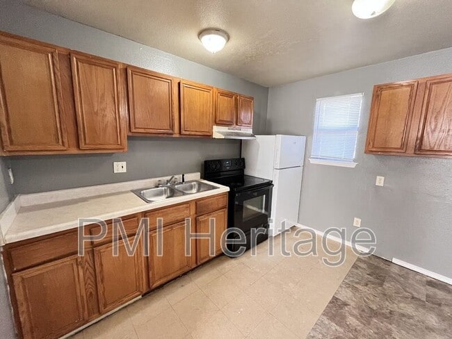 Photo - 813 E Huntsville Ave Unit Apt 102