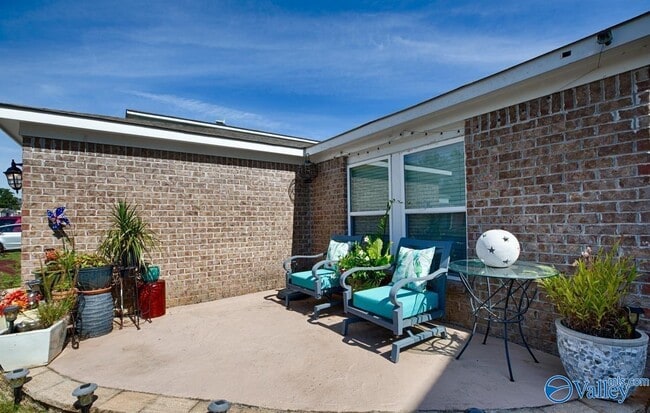 Photo - 144 Sagebrook Dr