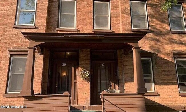 Building Photo - 27 Vliet St Unit 1