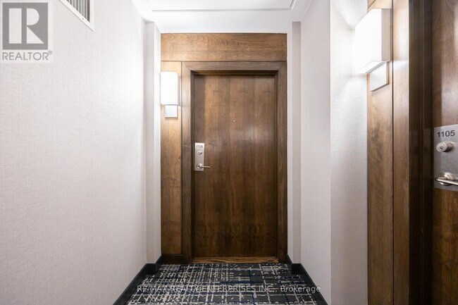 Photo - 1 Hurontario St Unit 1106