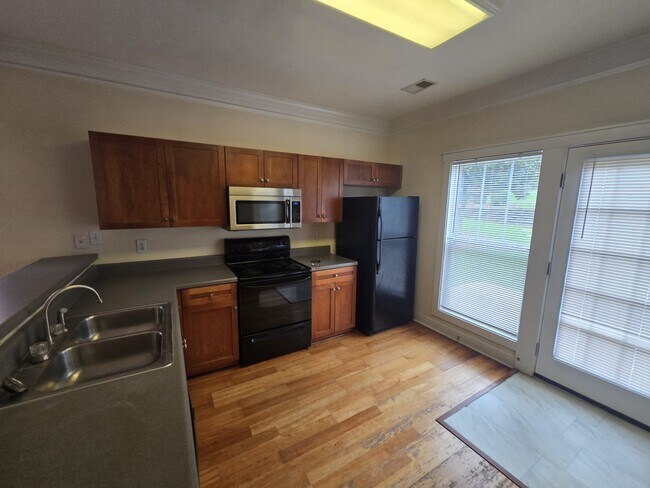 2080 Lakeside Dr Unit 1