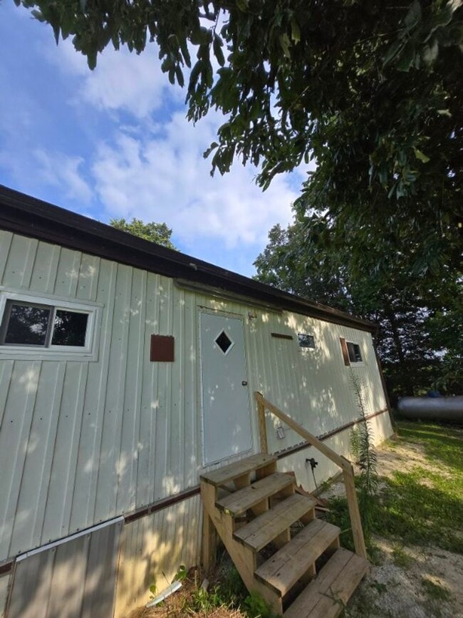 Photo - 2 Bed 2 Bath Home For Rent in Middletown, MO!