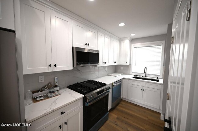 Photo - 110 17th Ave
