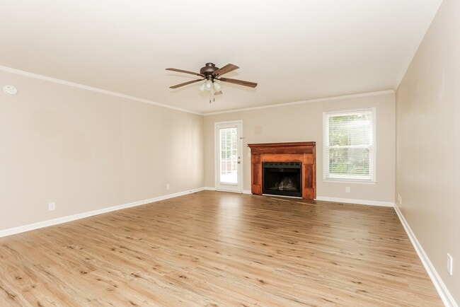 Photo - 2409 Racquet Club Dr