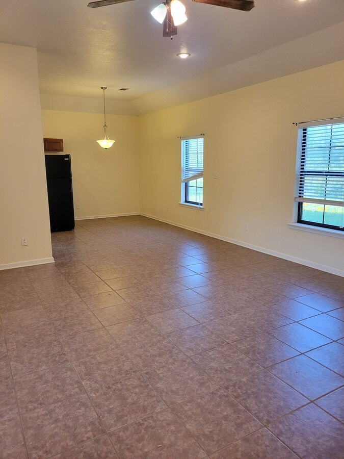 Photo - 210 Small Oaks Rd