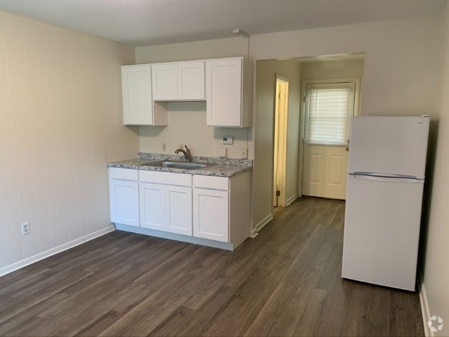 Building Photo - 10 Belchertown Rd Rental