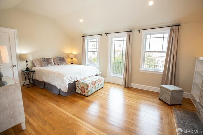 Photo - 3627 Scott St