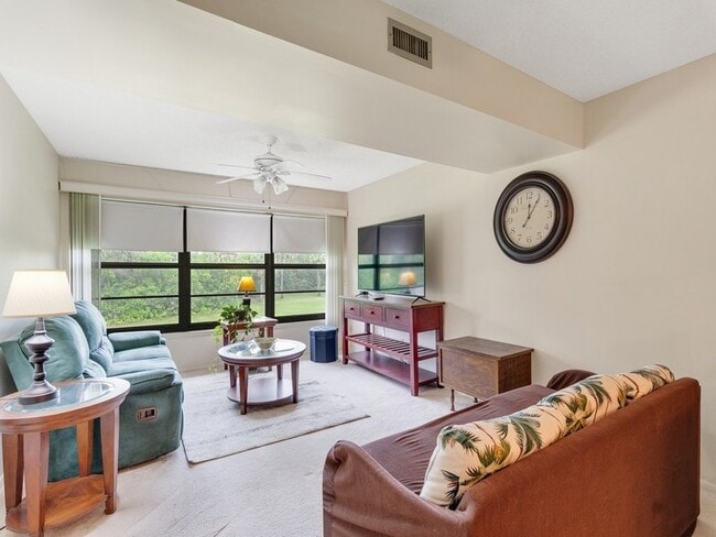 Building Photo - 27 Plantation Dr Unit 202 Rental