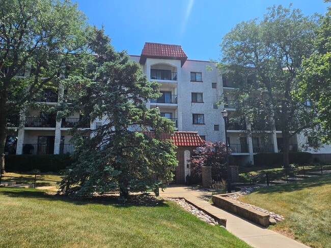 Photo - 350 Plum Creek Dr