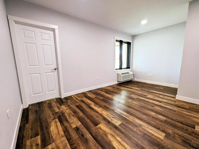 Photo - 413 Jefferson St