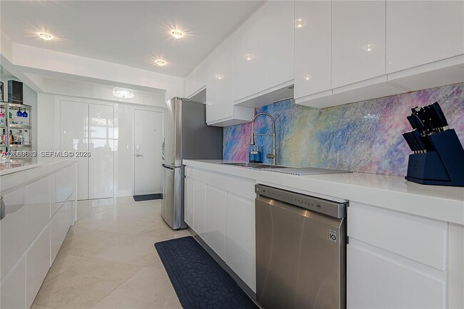 Photo - 2301 S Ocean Dr Unidad 2003