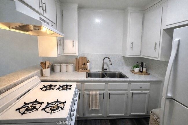 Photo - 12425 Harris Ave Unit 1