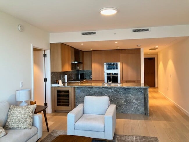 Building Photo - $8,400–1100 Ala Moana Blvd, VICTORIA PLACE... Unit 2509 Rental