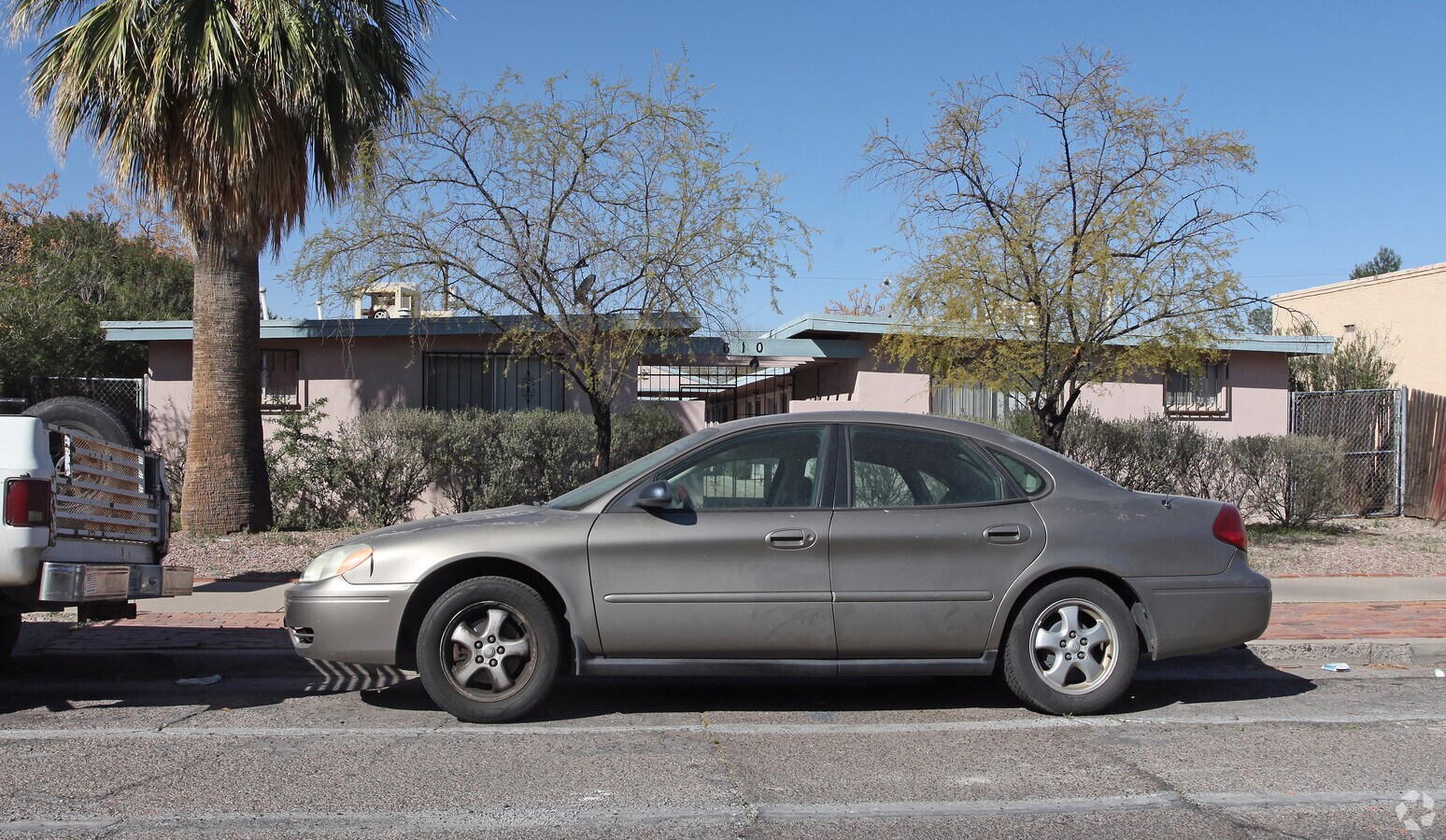 Photo - La Clarita Apartments
