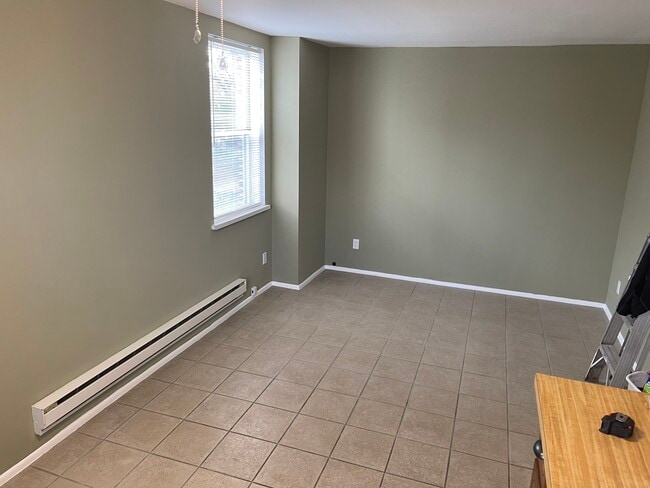Photo - 2713 S Alder St Unit 2nd Floor