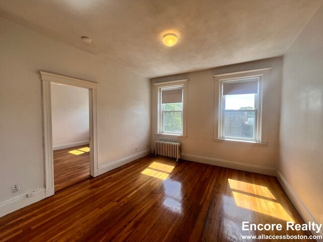 Building Photo - 8 Egremont Rd Unit 10