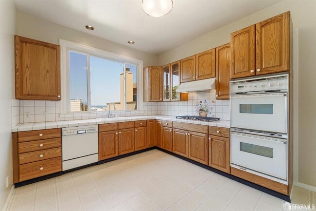 Photo - 928 Greenwich St