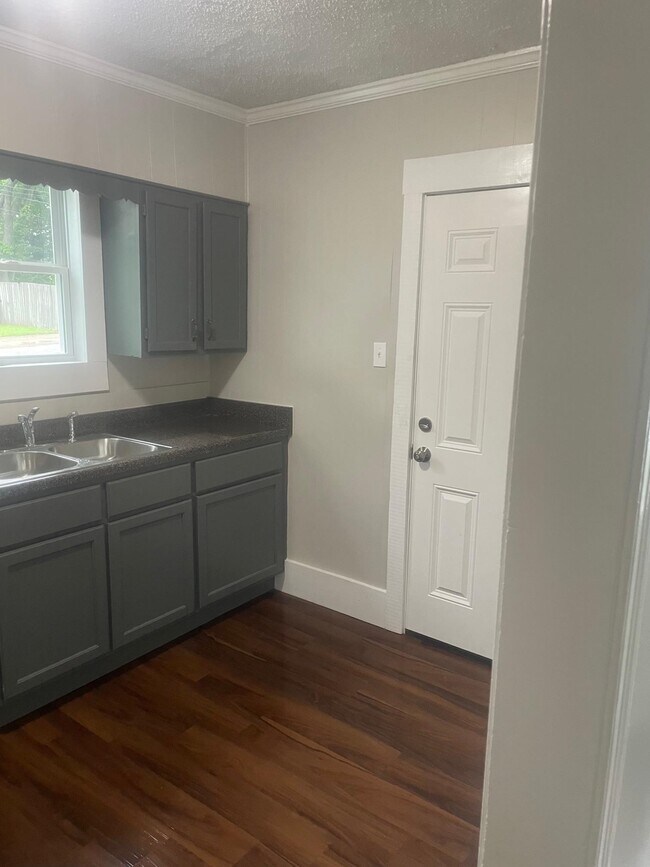 Photo - 804 Columbia St