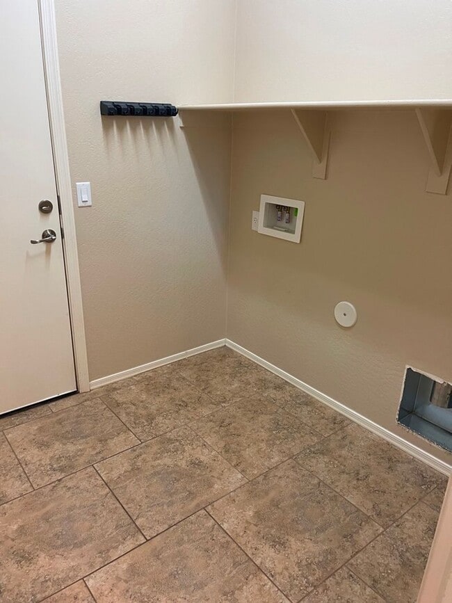 Photo - 16551 N 180th Dr