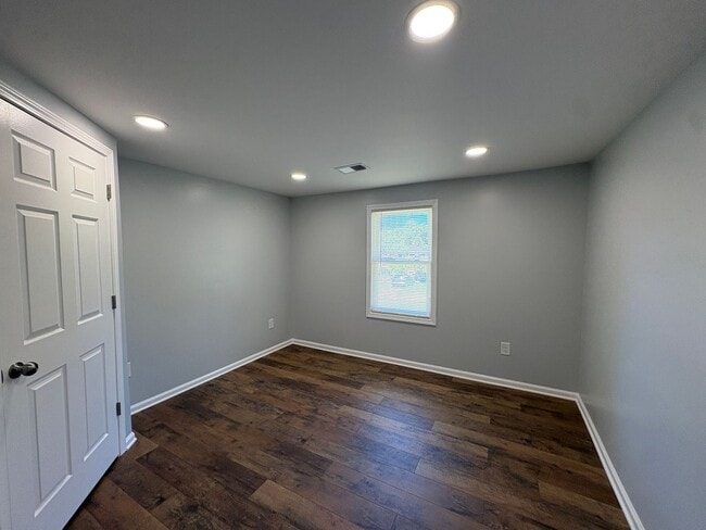 Photo - 206 Hillcrest Dr