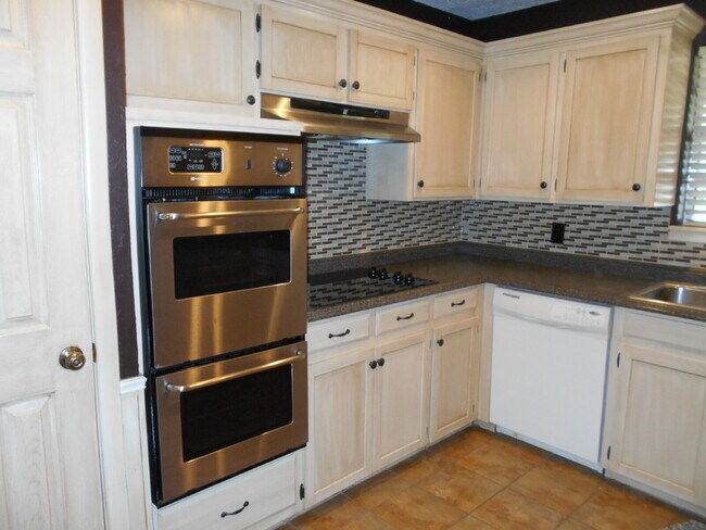 Photo - Unique Home with Rustic Details!