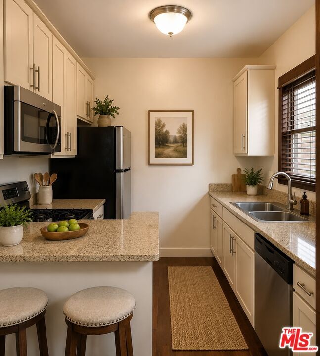 Photo - 1431 N Las Palmas Ave